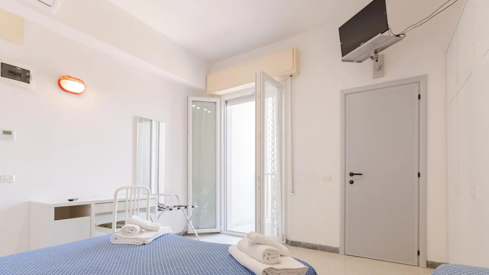 Hotel Altamarea Misano Adriatico 3*,