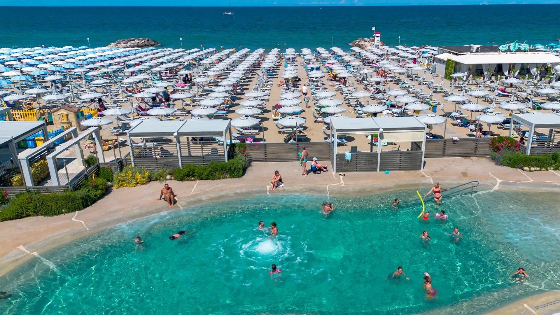 Hotel Altamarea ميسانو ادرياتيكو إيطاليا